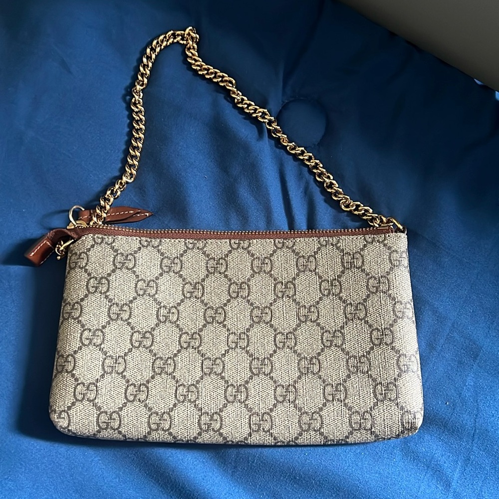 Gucci CC Supreme